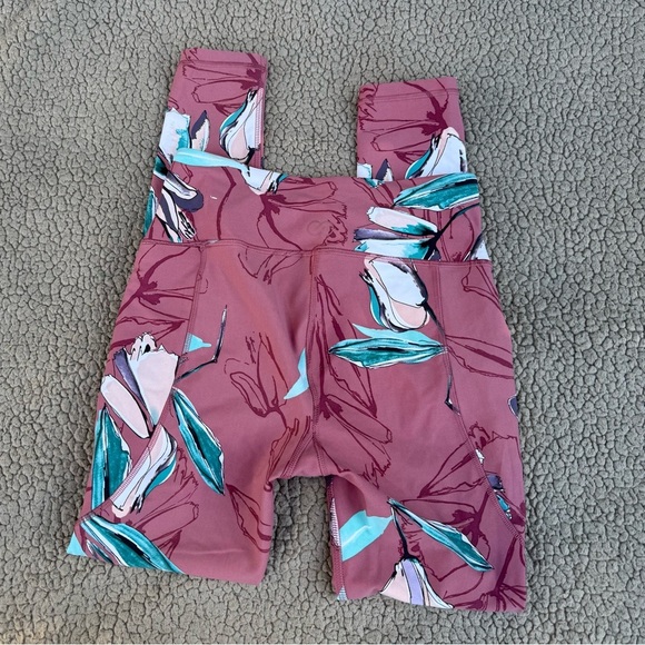 Calia by Carrie Underwood Pink FloralEnergize 7/8 Active Leggings - Picture 4 of 5